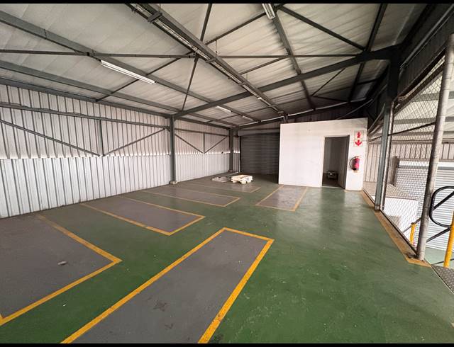2,424M² WAREHOUSE TO LET IN SPARTAN